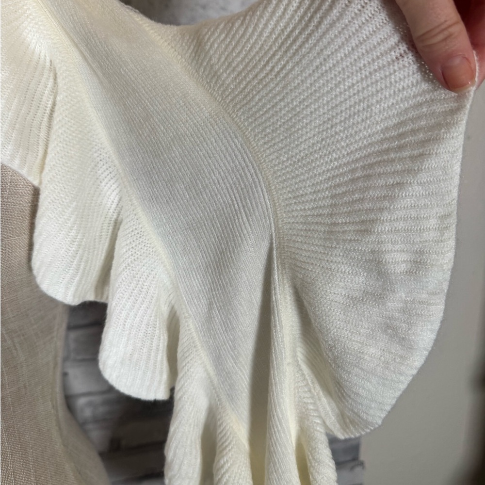 Knit Cream Ruffled Scarf - Picture 4 of 8